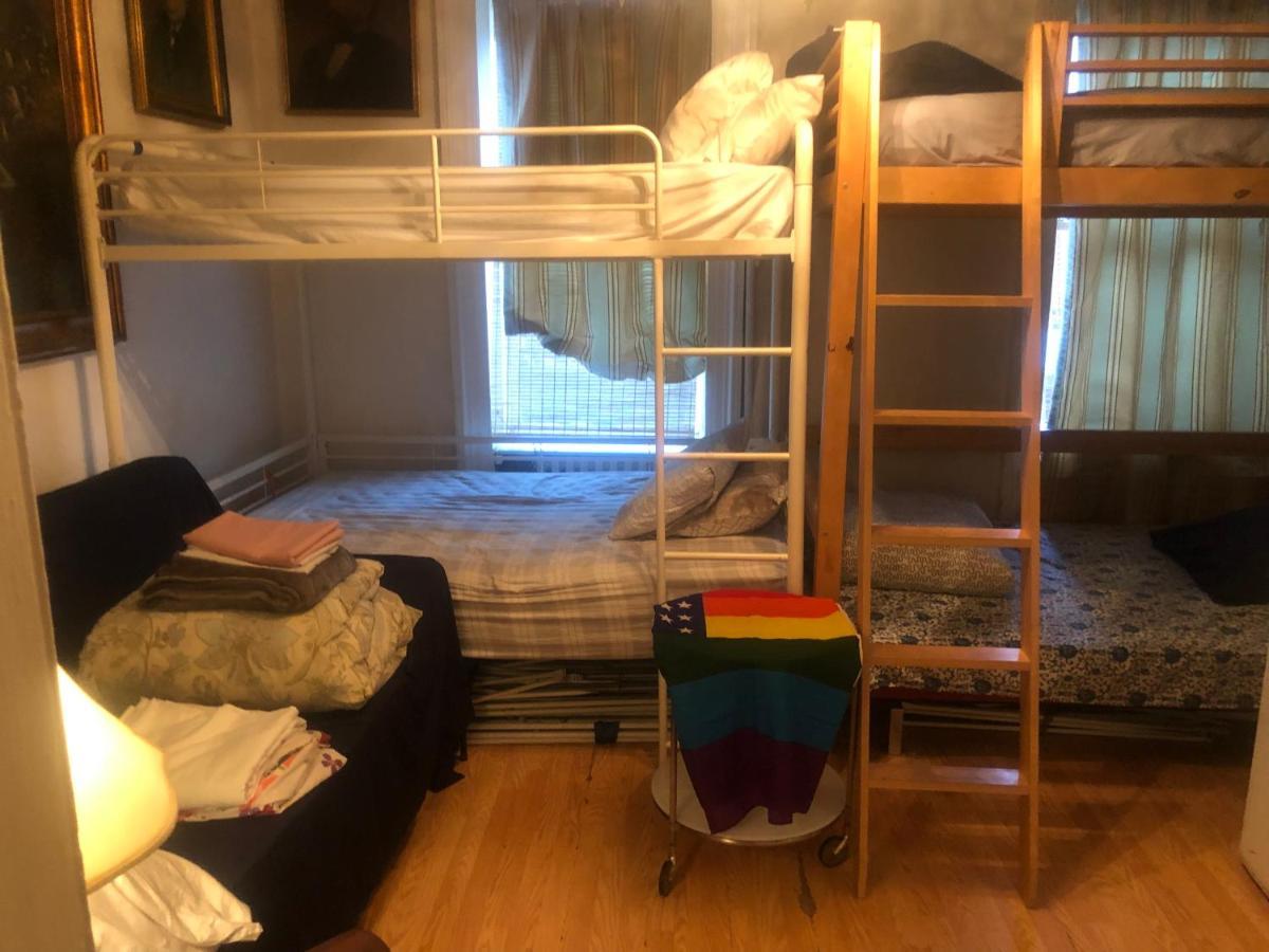 Chambre Quadruple Économique avec Salle de Bains Commune