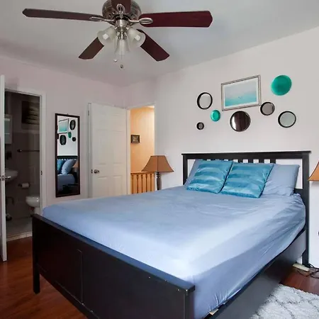 Queen Room Deluxe-2
