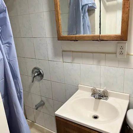 A Cozy Room In Queens-2