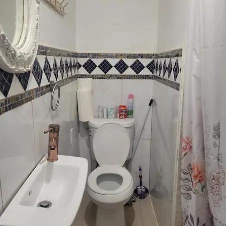 Private Entrance And Bathroom Near Jfk Airport-3