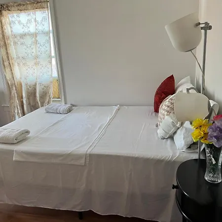 Affordable Room In Queens-2