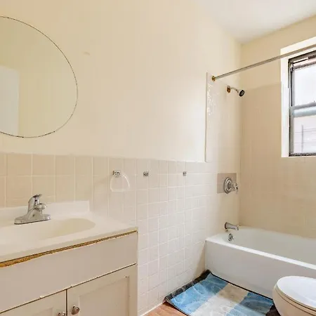 Montgomery Street Guest House-2