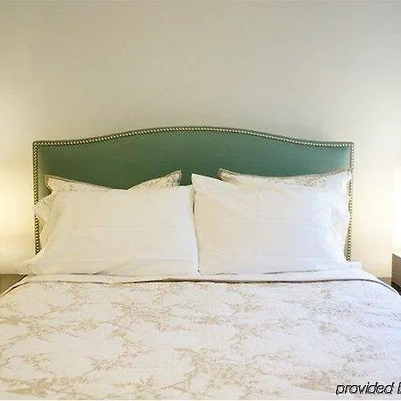 Allie'S Inn Bed And Breakfast-3
