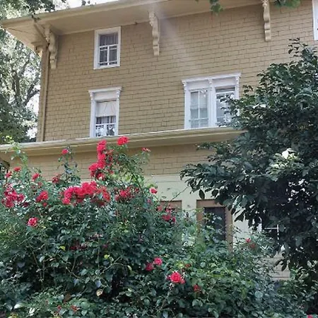 Victorian Bed & Breakfast Of Staten Island-2