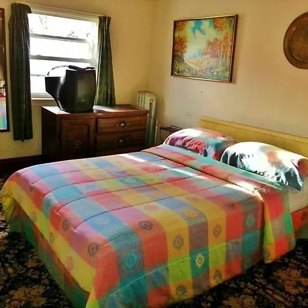 Harbor House Bed And Breakfast-3